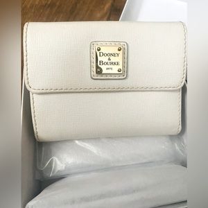Dooney & Bourke small saffiano flap wallet